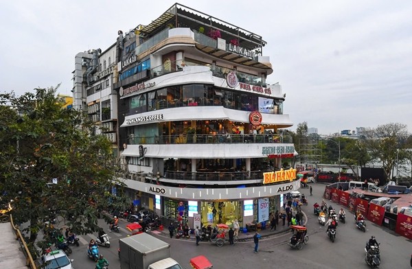 View - 	Kiến trúc lạ mắt của tòa nhà “Hàm cá mập” sắp bị phá dỡ 