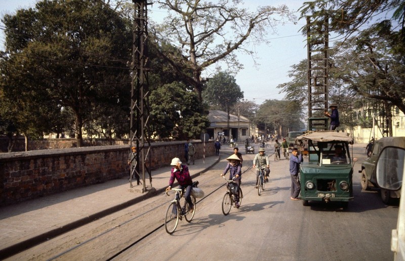 Chum anh vo gia ghi lai Ha Noi nhung nam 1980-1982-Hinh-11