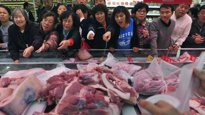 Lợn khổng lồ 700kg cứu Trung Quốc thoát khủng hoảng thịt lợn?