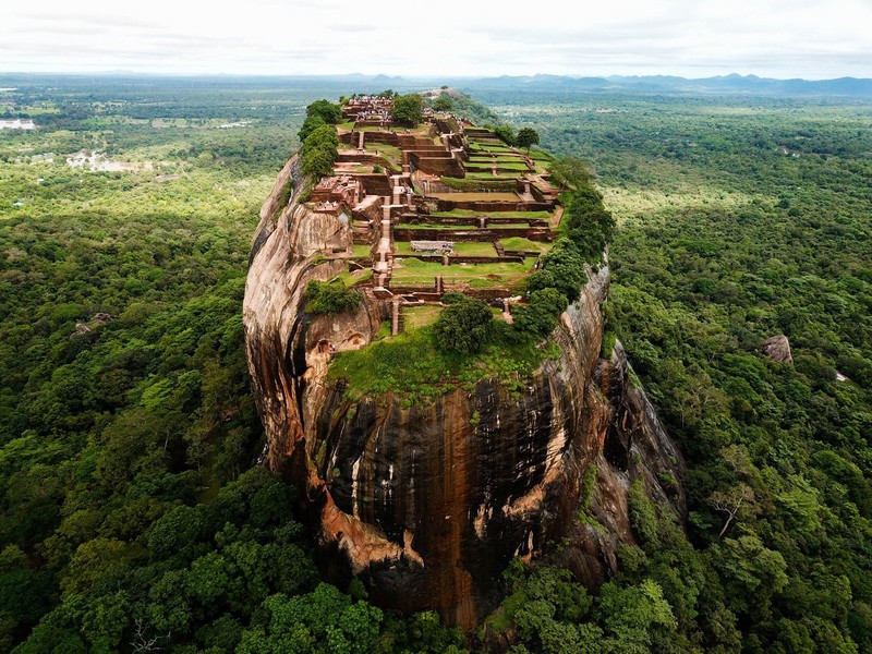 Choang ngop truoc khoi da khong lo hinh su tu o Sri Lanka-Hinh-2