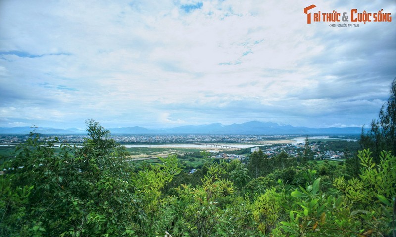 Tham noi an nghi cua nha bao cach mang huyen thoai Huynh Thuc Khang-Hinh-9