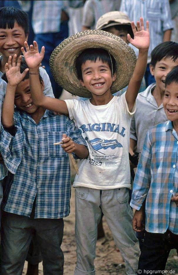 Loat anh de doi ve ngoai thanh Ha Noi nam 1991-Hinh-6