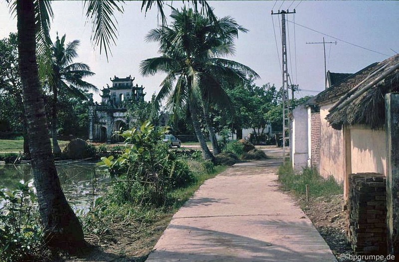 Loat anh de doi ve ngoai thanh Ha Noi nam 1991-Hinh-7