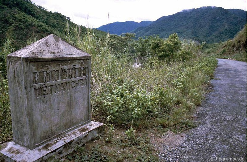 Loat anh dac biet ve duong Ho Chi Minh nam 1992