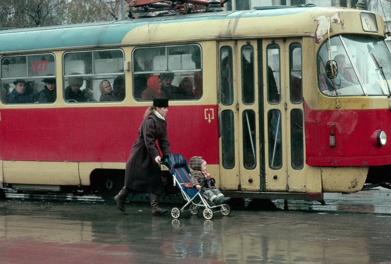 View - 	Loạt ảnh khó quên về cuộc sống ở đất nước Ukraine năm 1991