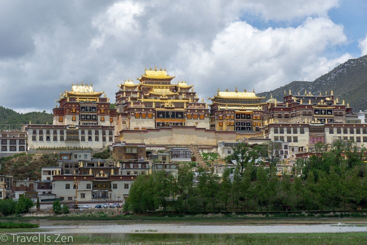 Những điều không tin nổi về vùng đất huyền thoại Shangri-la - Hình 15 Nhung dieu khong tin noi ve vung dat huyen thoai Shangri-la-Hinh-15