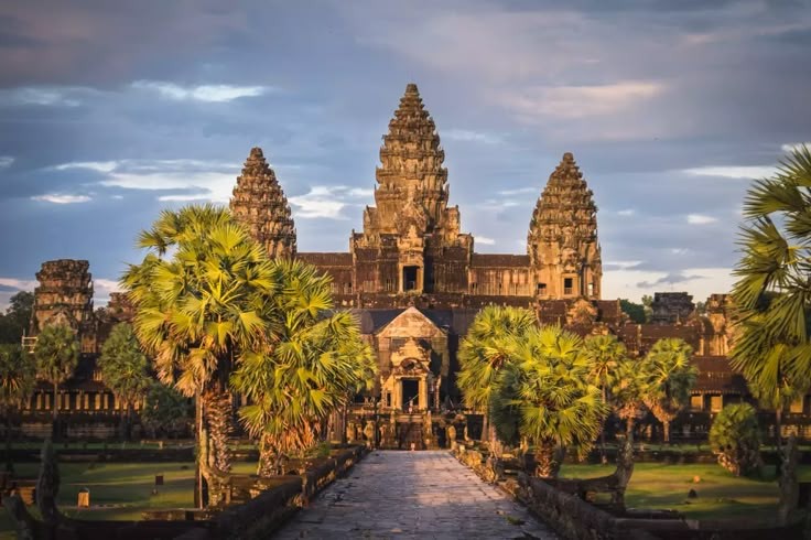 8 điều kinh ngạc về đền thờ lớn nhất thế giới ở Campuchia - Hình 2 8 dieu kinh ngac ve den tho lon nhat the gioi o Campuchia-Hinh-2