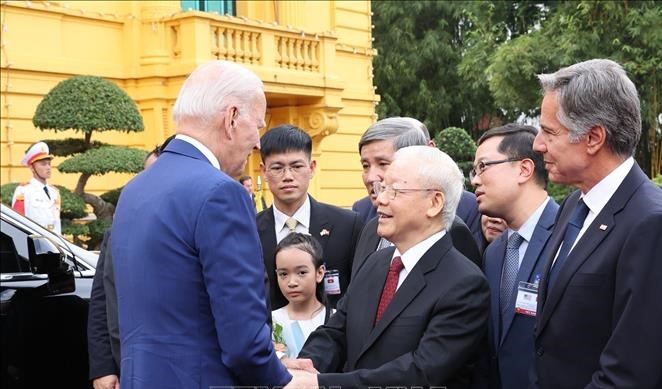 View - 	Toàn cảnh lễ đón chính thức Tổng thống Mỹ Joe Biden tại Hà Nội