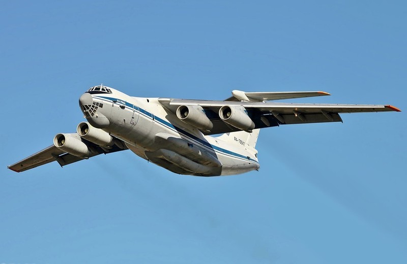 View - 	Máy bay vận tải Il 76MD 90A thế hệ mới giúp Nga lách lệnh cấm vận