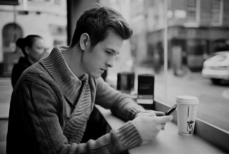 Phải làm sao khi vợ mới cưới gấp gáp đòi hỏi chuyện gối chăn