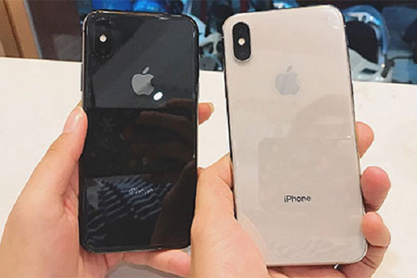 iPhone X đẹp long lanh, giảm giá 'kịch sàn' tại Việt Nam