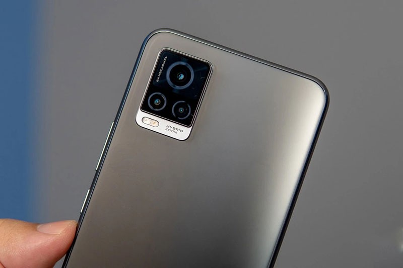 Vivo ra mắt smartphone 5G, 2 camera selfie, giá hơn 11 triệu