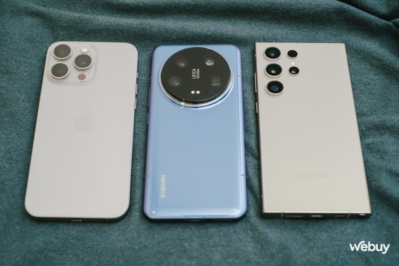 View - 	Đo dáng iPhone 15 Pro Max Galaxy S24 Ultra và Xiaomi 14 Ultra 