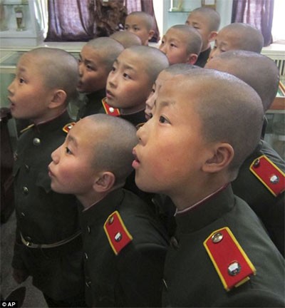 Các chiến binh nhí của Triều Tiên. Ảnh: AP