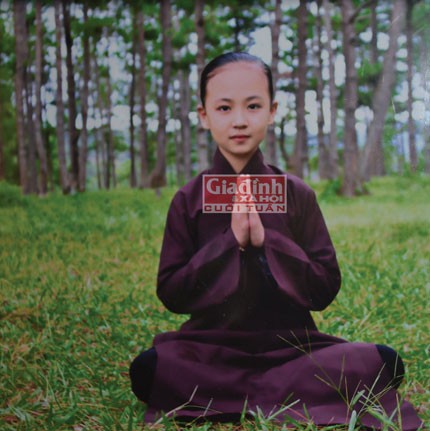 Ba tuổi đã thuyết giảng Phật pháp hàng giờ cho cả trăm người 2