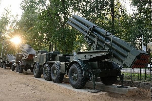 Chuyen gia Nga: Phao BM-27 Uragan thoi Lien Xo “vuot troi HIMARS Ukraine“-Hinh-11