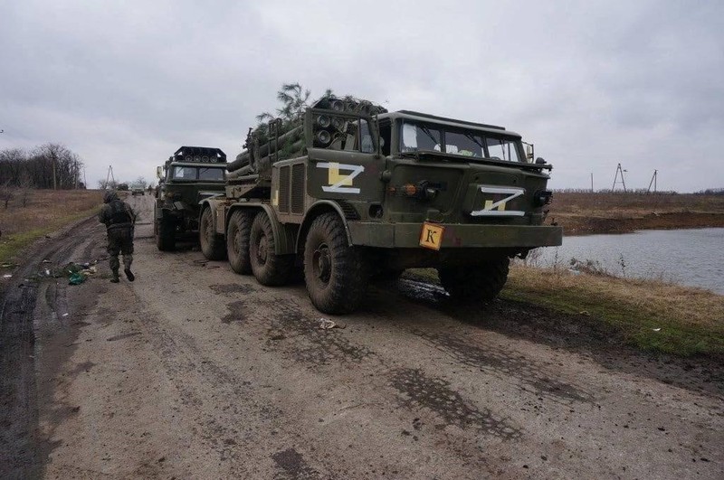 Ukraine se dung het sach ten lua HIMARS chi trong vai thang