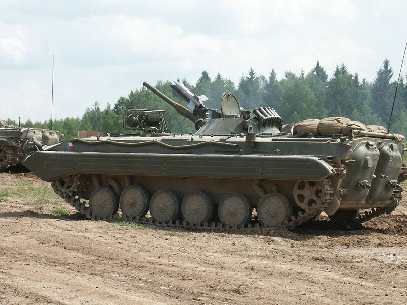 Slovakia “doi” 30 BMP-1 de nhan 15 xe tang Leopard 2A4