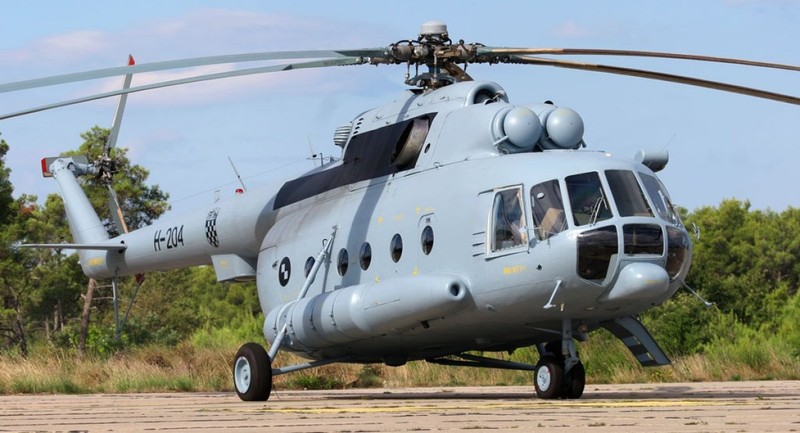 Lo quoc gia vien tro Ukraine cung luc 14 truc thang Mi-8