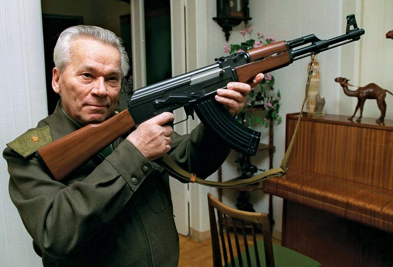 Hau boi AK-74 lieu co thuc su vuot troi so voi AK-47?