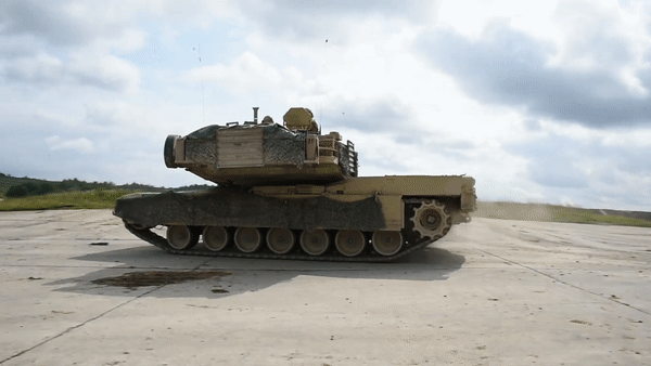 Dan phao xe tang T-55 co kha nang xuyen thung M1 Abrams?-Hinh-41