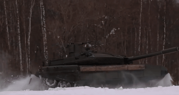 Tong thong Chechnya khen xe tang T-72 Nga 'tien nghi nhu sieu xe Maybach'-Hinh-32