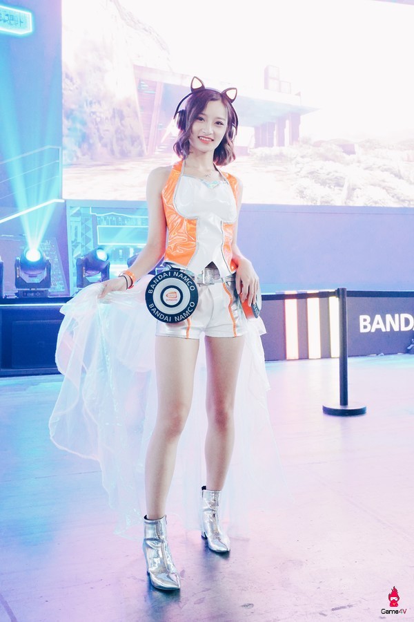 Mat dan show girl ho hang, trien lam ChinaJoy con gi?-Hinh-7