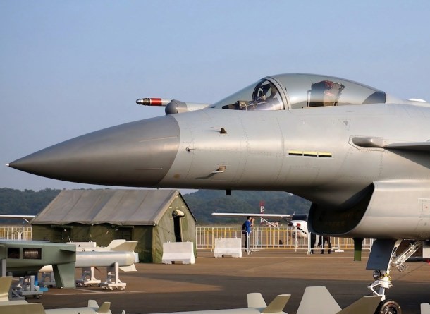 Do suc J-10C va F-16V: Tiem kich Trung Quoc khong co cua thang?-Hinh-3