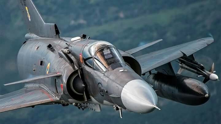Bi phan doi mua Mirage 5, Pakistan xoay sang Kfir de doi dau An Do?-Hinh-10