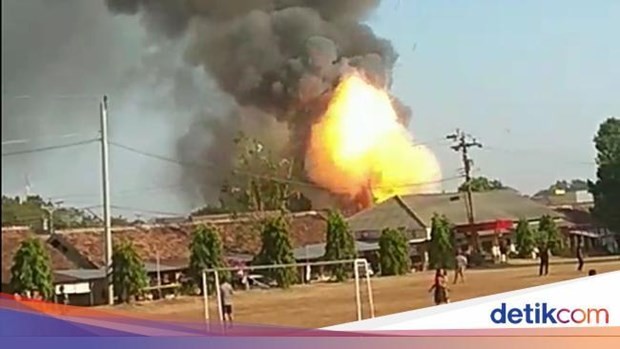 Indonesia: No kho dan cua canh sat, nguoi dan so tan