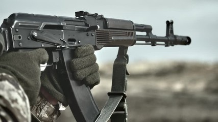Bi “tra tan” khung khiep, sung AK-74M chung minh duoc suc manh-Hinh-7