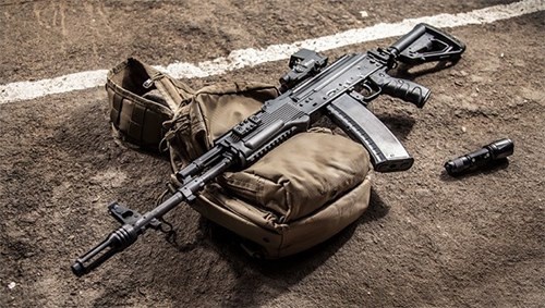 Bi “tra tan” khung khiep, sung AK-74M chung minh duoc suc manh-Hinh-8