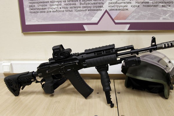Bi “tra tan” khung khiep, sung AK-74M chung minh duoc suc manh-Hinh-9