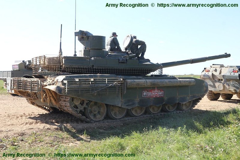 Nga tiep nhan xe tang T-90M Proryv-3: Cap toc doi dau M1A2 SEPv3 My-Hinh-12
