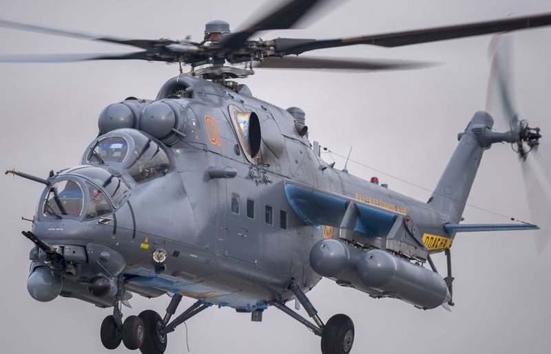 Bay qua thap, truc thang Mi-35 gay tan nan o Indonesia-Hinh-9