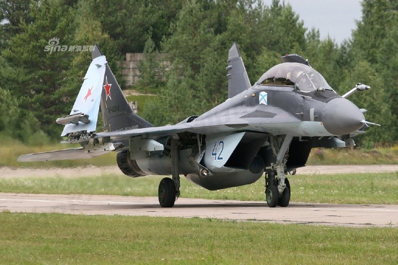 Nga lot sach tiem kich MiG-29K tren tau san bay Do doc Kuznetsov, vi sao?-Hinh-7