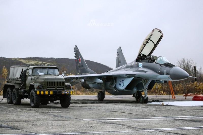 Nga lot sach tiem kich MiG-29K tren tau san bay Do doc Kuznetsov, vi sao?-Hinh-9