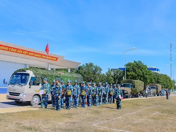 Ngo ngang dan vu khi cua nhung nguoi linh canh troi, giu bien Viet Nam-Hinh-9