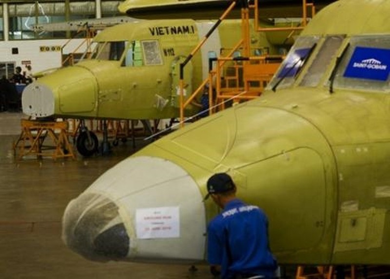 Khong quan Viet Nam mua them may bay NC-212i tu Indonesia-Hinh-3