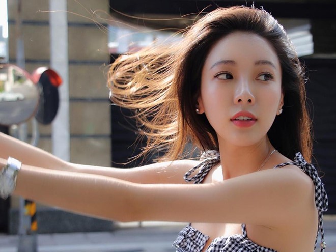 Hot girl Tài chính nổi tiếng với dân mạng Đài Loan
