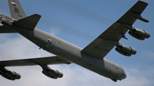 May bay B-52 My nghi roi cua so khi tap tran thi uy truoc Nga-Hinh-8