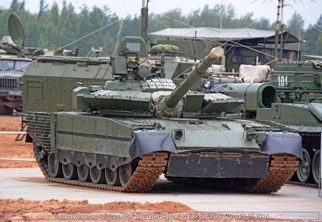 Nga co them xe tang T-80BVM nang cap cuc manh, NATO so tai mat?-Hinh-8
