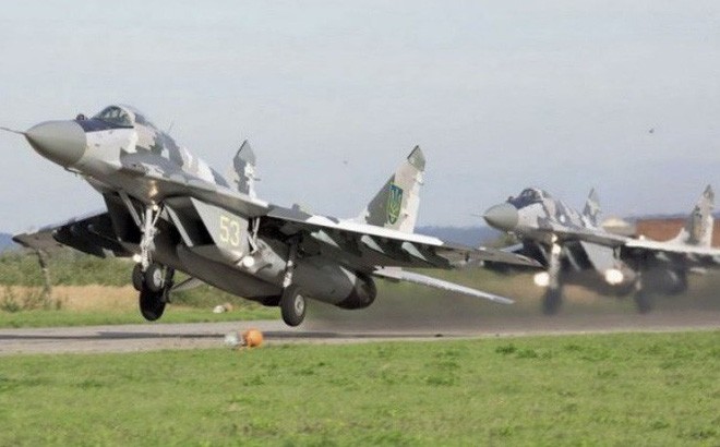 Khong quan Ukraine nhan lo tiem kich MiG-29 chuan NATO dau tien-Hinh-4