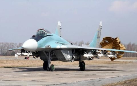 Khong quan Ukraine nhan lo tiem kich MiG-29 chuan NATO dau tien-Hinh-6