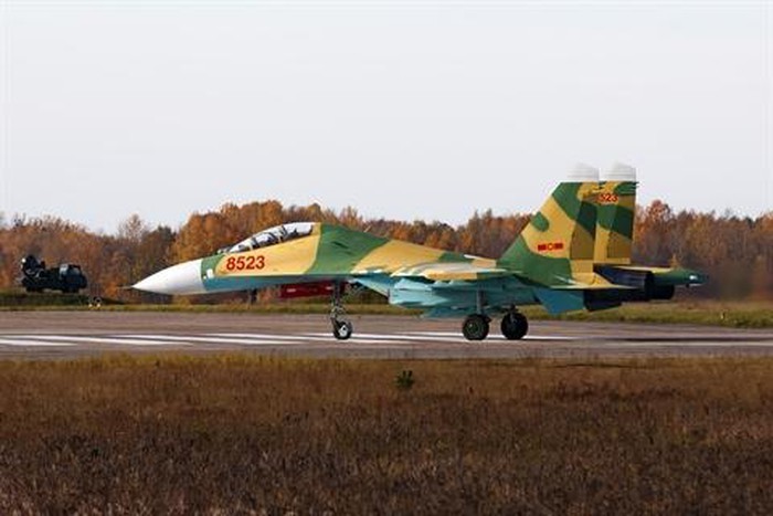 Viet Nam sap nhan lai tiem kich Su-27UBK sau dai tu o Belarus