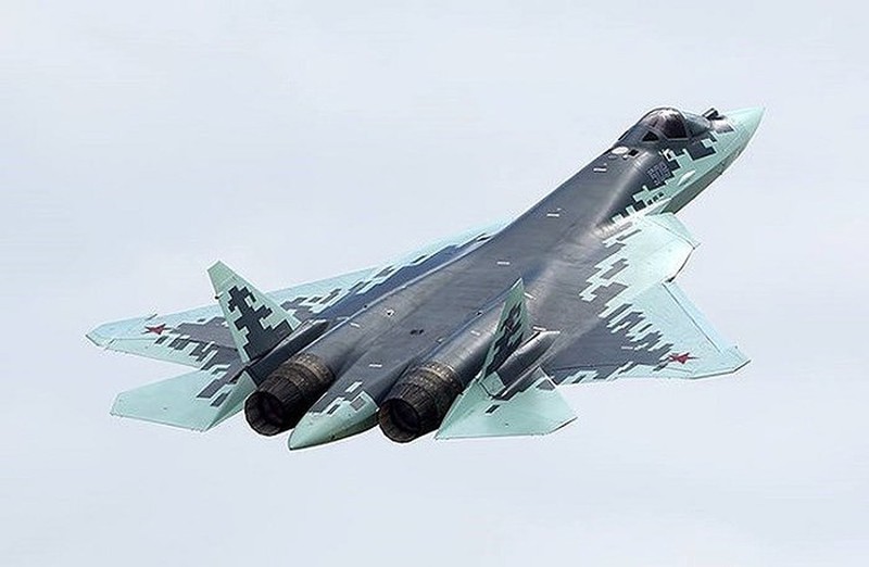 Tu hao vi tiem kich Su-57, Nga sap don chiec dau tien vao bien che-Hinh-14