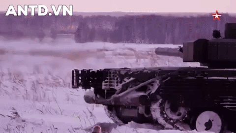Quan doi Nga them phan manh me khi tiep nhan xe tang T-80BVM