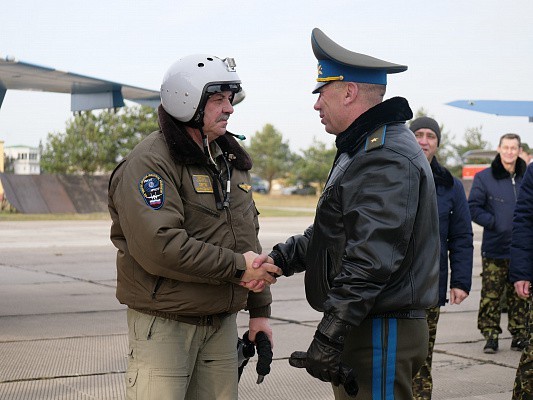 Belarus tu bo tien mua Su-30SM, Nga ra ve 