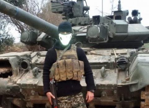 Syria dieu dong hang loat xe tang T-90A, sap 