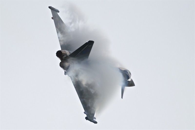 Duc chi nui tien nang cap tiem kich Typhoon, quyet doi dau Su-35 Nga-Hinh-7